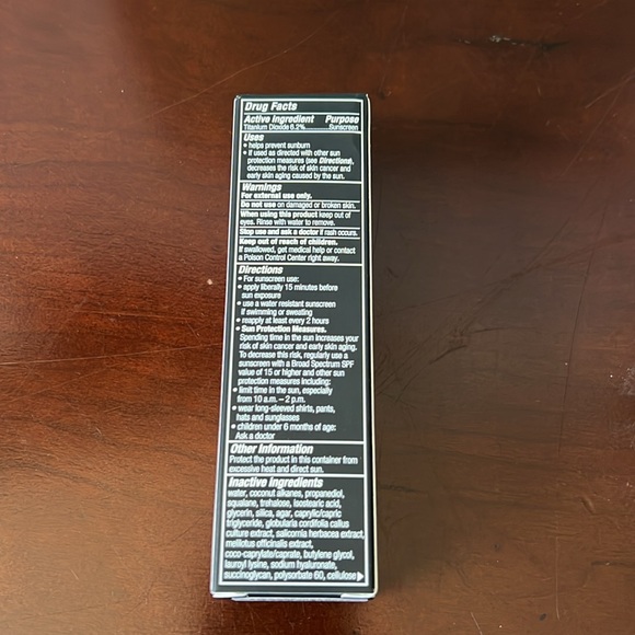 NIB bareMinerals Complexion Rescue Tinted Moisturizer - Black Packaging - Picture 2 of 6